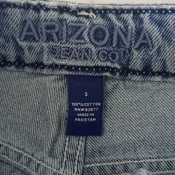 High-rise Arizona jean shorts size 3 new with tags - Picture 4 of 5